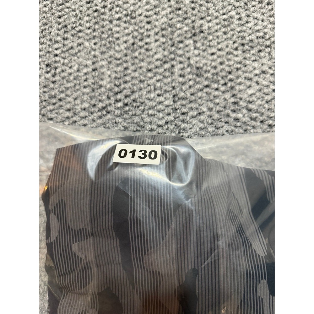 Oakley Chino Shorts Camouflage Gray Black Polyester Button Pockets Men's Size 36 - Picture 11 of 11